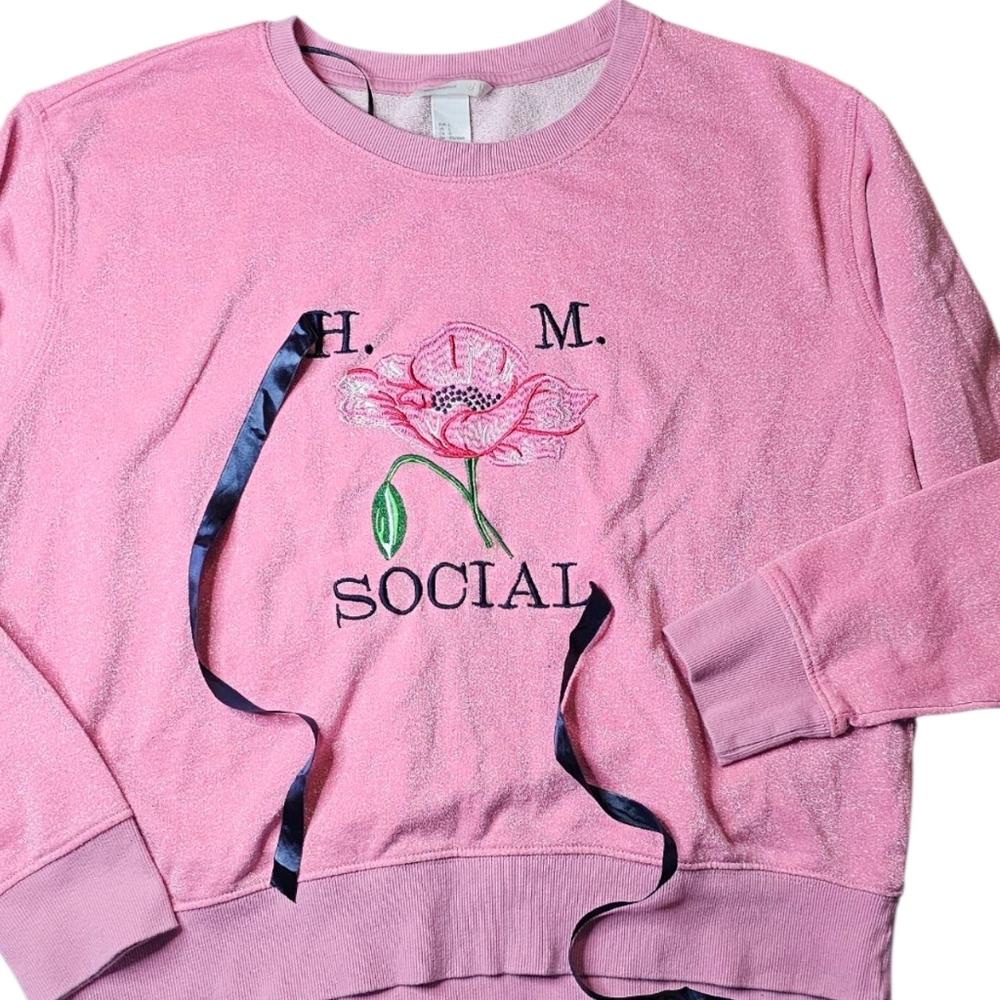 H&M Pink Sweater with Floral Design - Picture 2 of 8